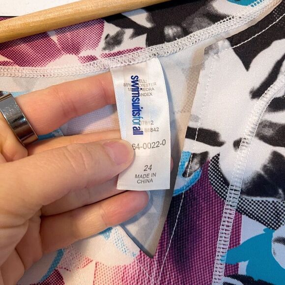 Swimsuits for All Split Neck Short Sleeve Swim Tee 24 - Picture 2 of 8